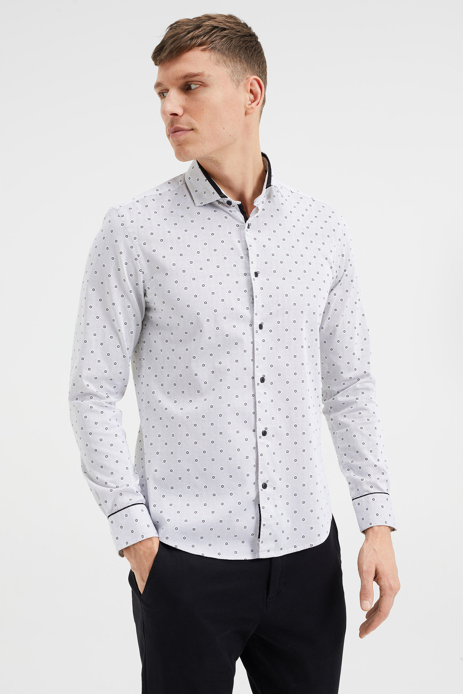 Chemise blanche 2025 motif homme